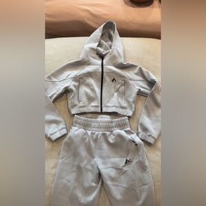 Alphalete Light Gray Zip-Up Hoodie and Joggers Set